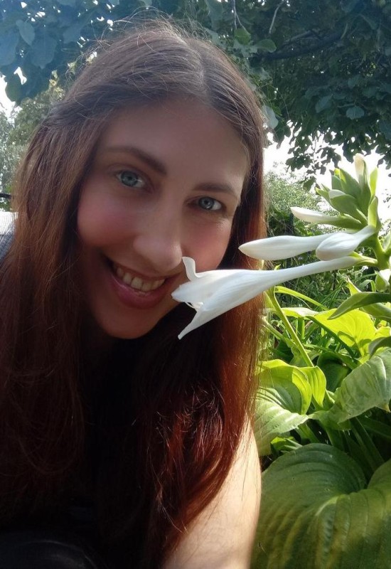 Elena  • 46 • Ukraine