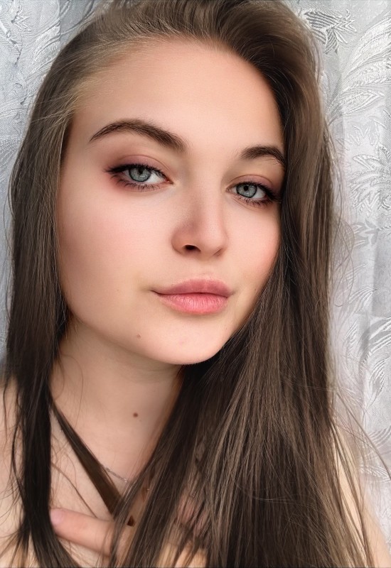 Inna • 39 • Russie