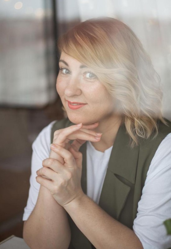 Oxana • 47 • Росія