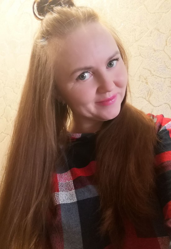 Olga • 47 • Russie