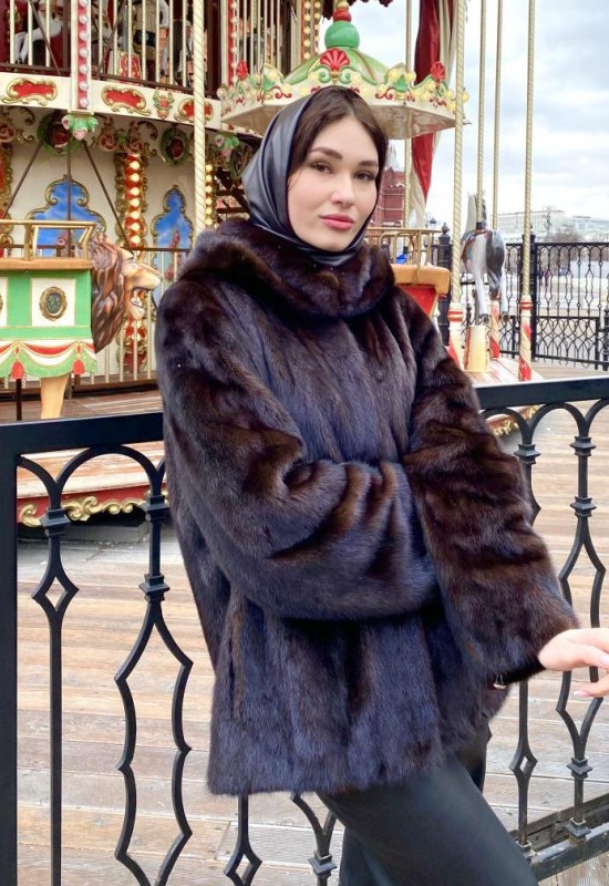 Polina  • 22 • Russie