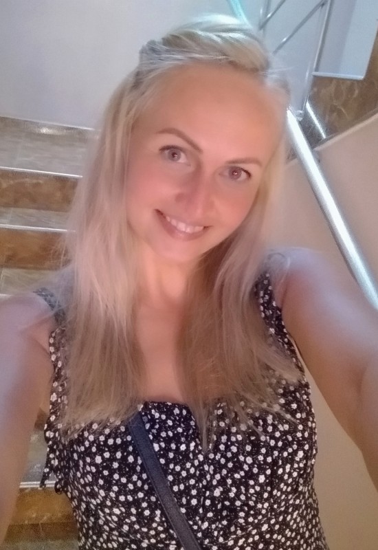 Marina • 43 • Russia