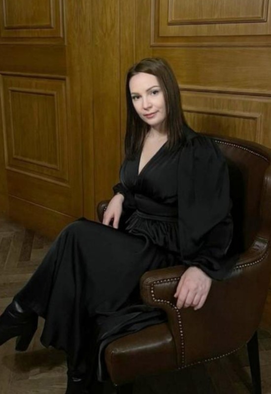 Lyubov • 33 • Russia