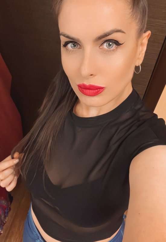 Tatiana • 43 • Royaume-Uni
