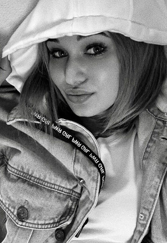 Kristina • 26 • Russie