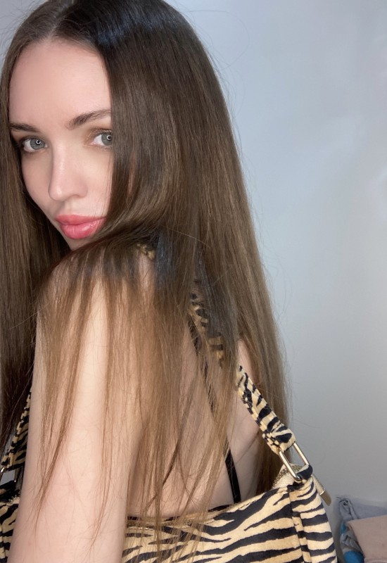 Kseniia • 33 • Russie