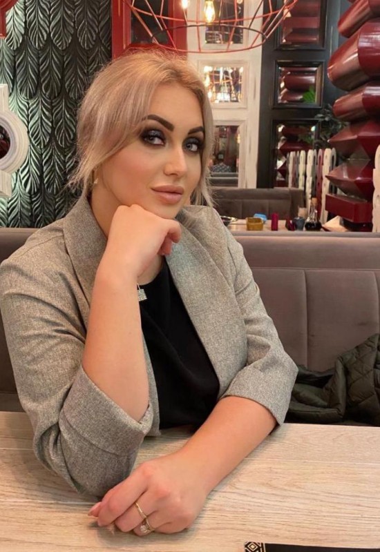 Inna • 38 • Lettonie