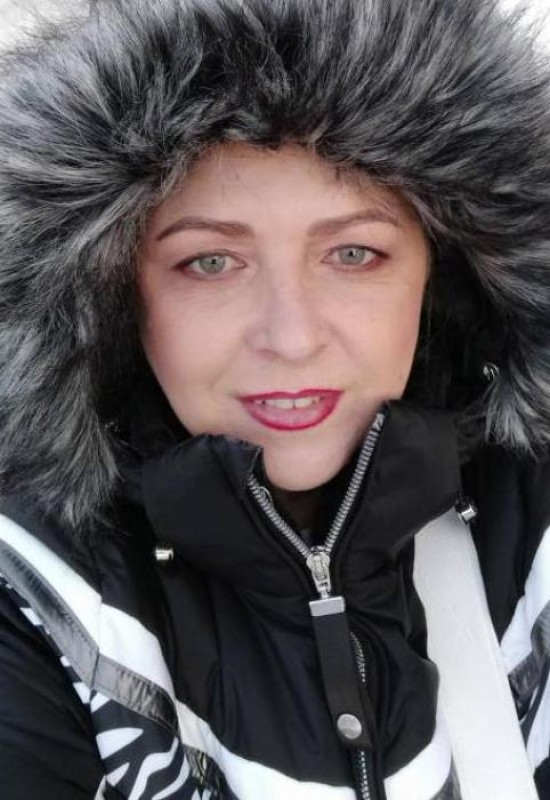 Elena • 45 • Slovaquie