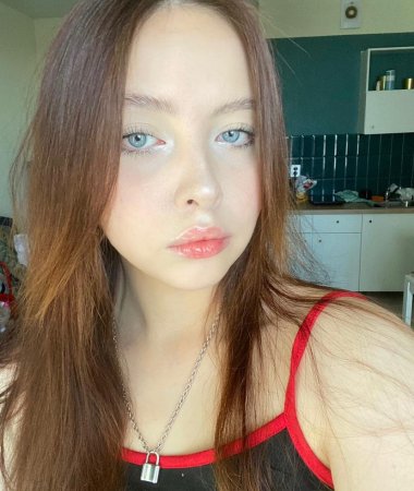 Polina, 23