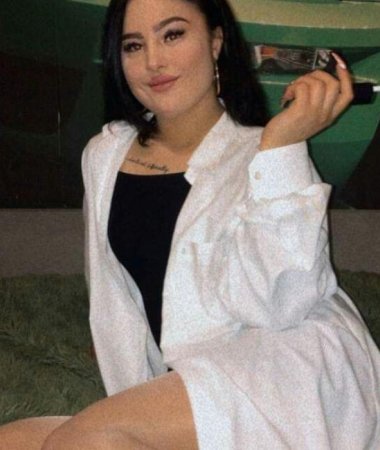 Ilona, 26