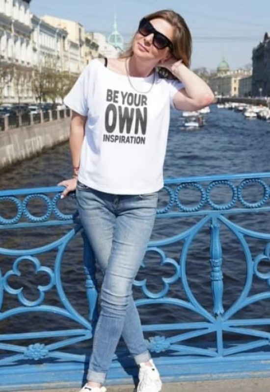 Elena • 46 • Russie