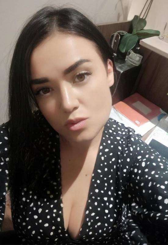 Karina • 28 • Ukraine 🇺🇦