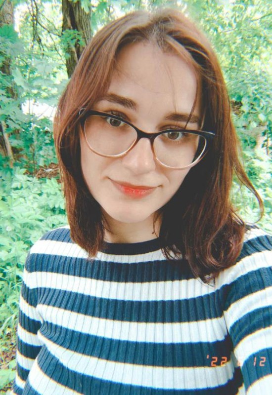 Inna • 28 • Russia