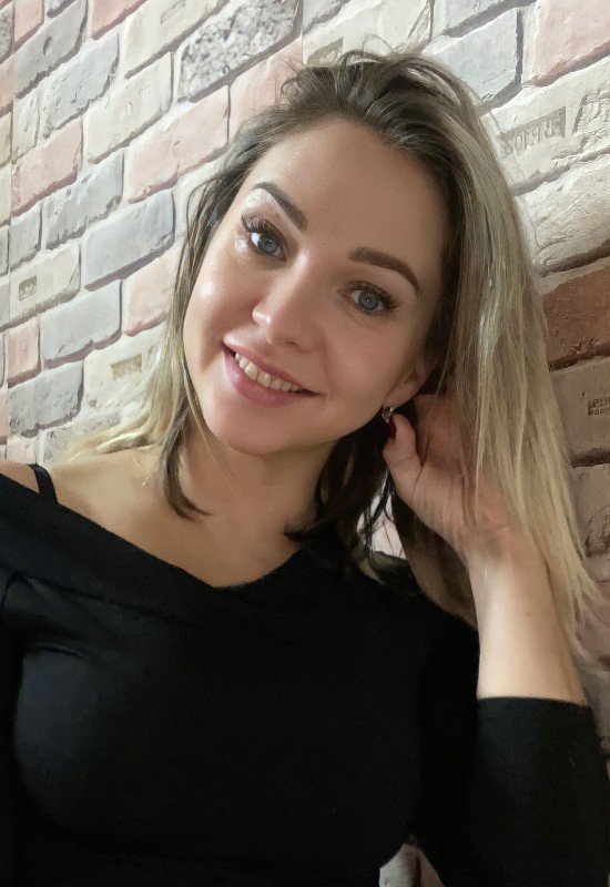 Kristina • 38 • Russie