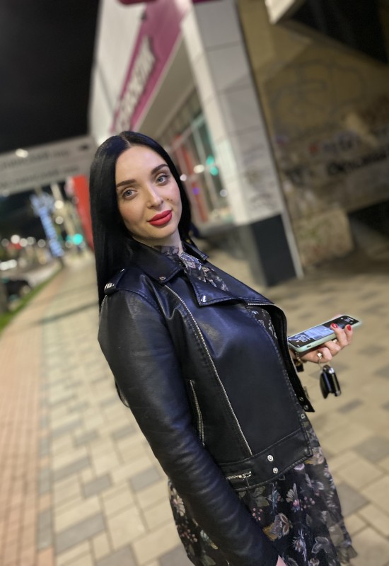 Maria • 37 • Russia