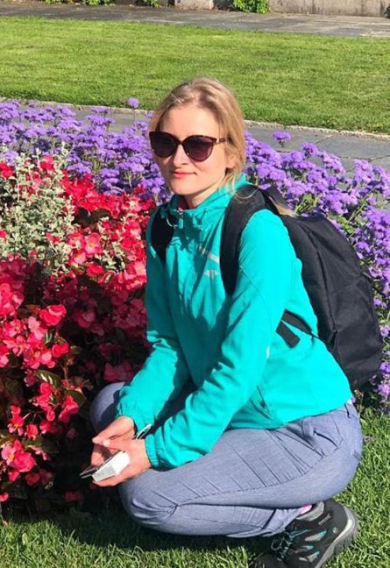 Yulia • 43 • Russie