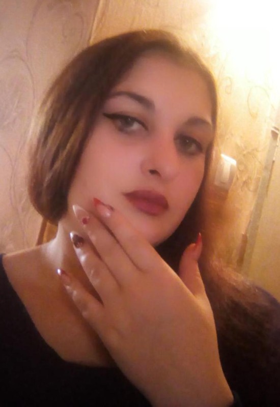 Irina • 35 • Ukraine