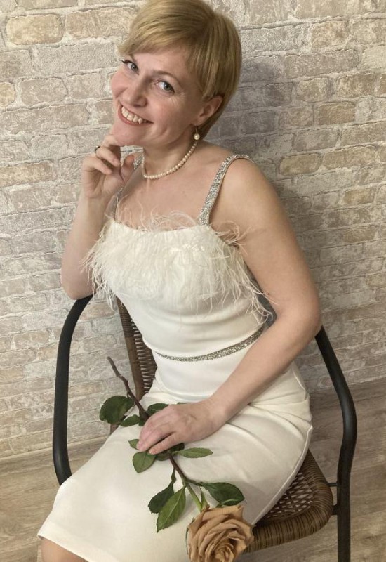 Anna • 48 • Russia