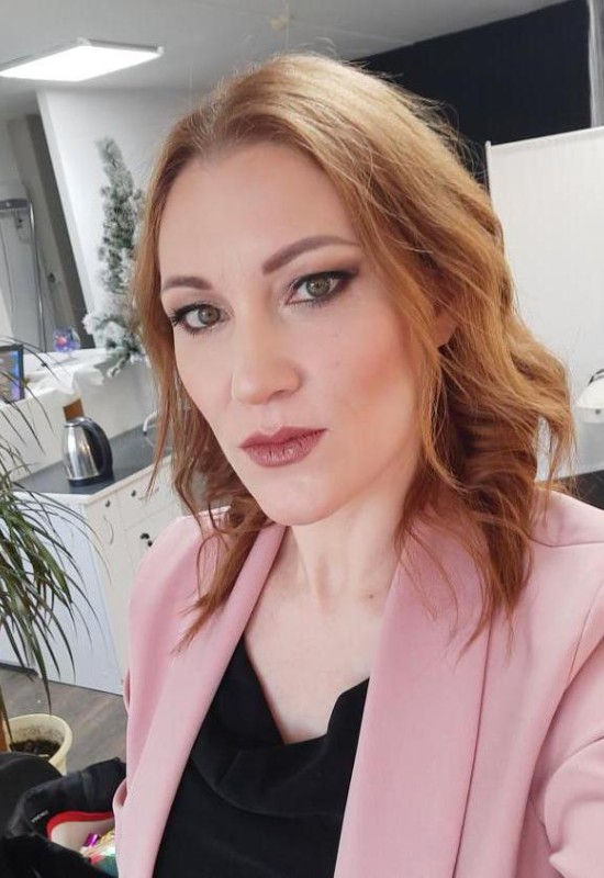 Katrina  • 43 • Russie