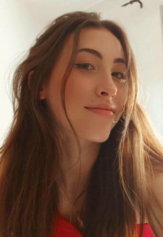 Lucie • 22 • Франция