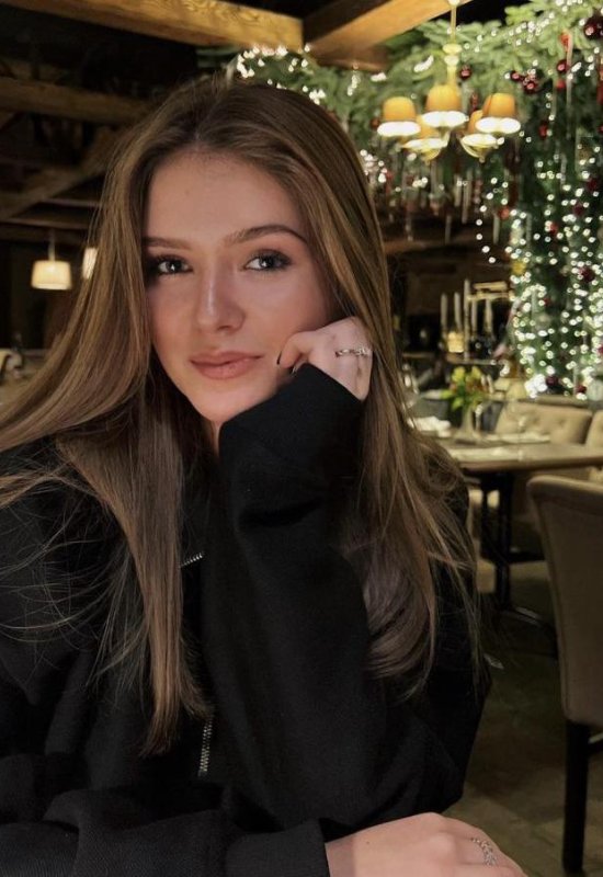 Katia • 23 • Poland