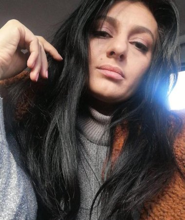 Zina, 45