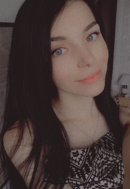 Anne • 26 • Білорусь