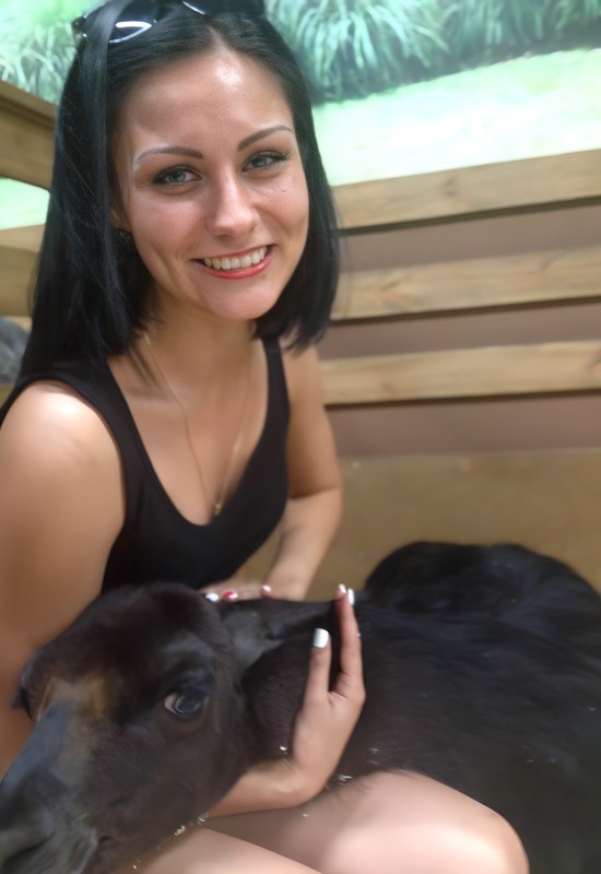 Natalia • 38 • Ukraine