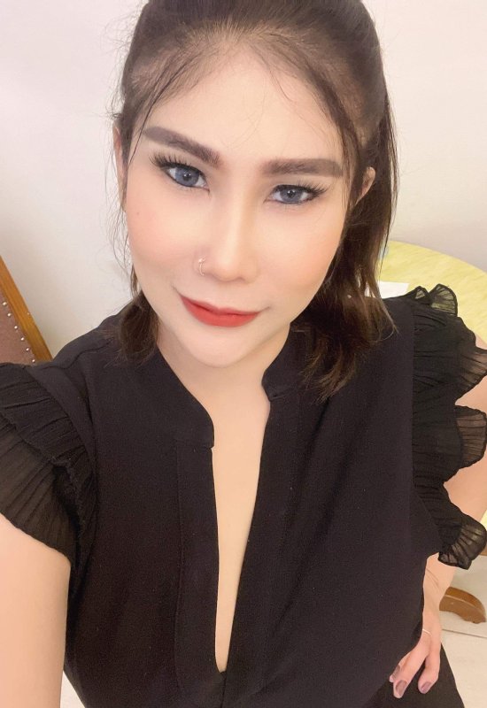 Parichut • 41 • Thailand