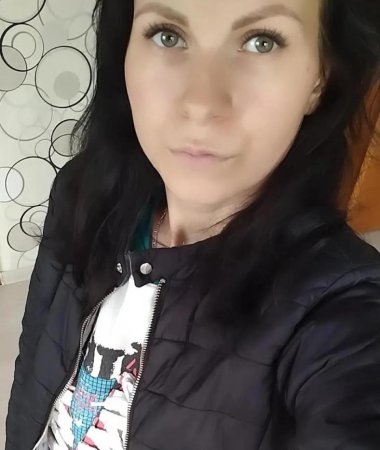 Yana, 27