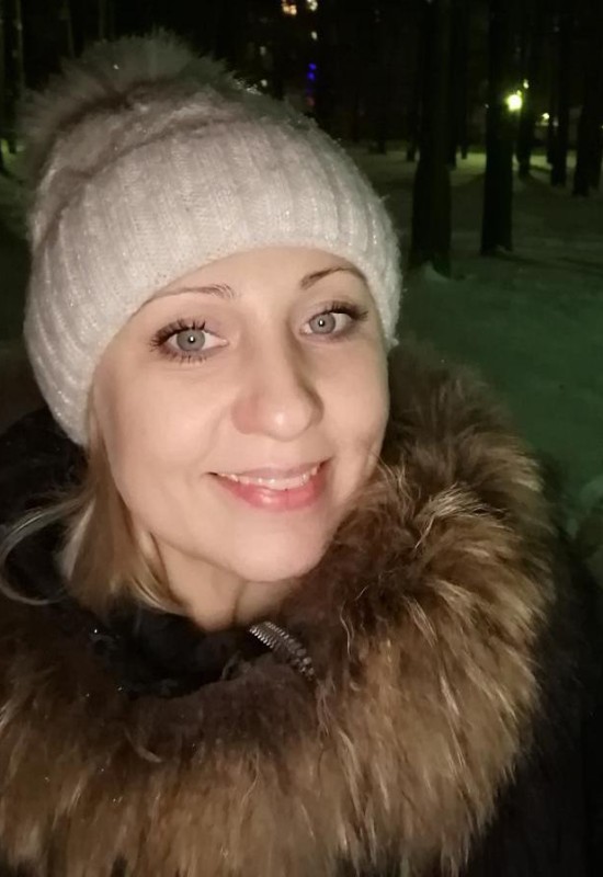 Svetlana • 47 • Russia