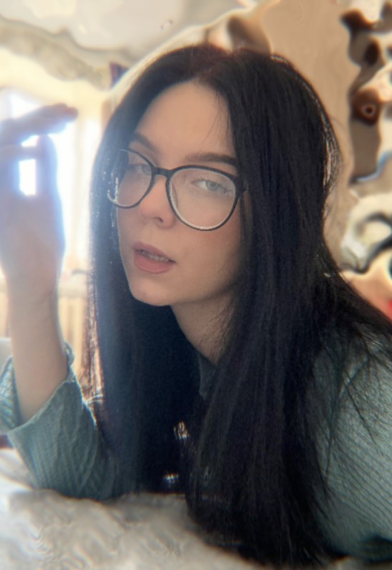 Ulyana • 23 • Russia