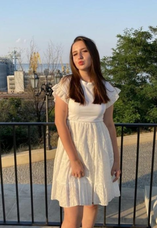 Elizabetha • 26 • Ukraine