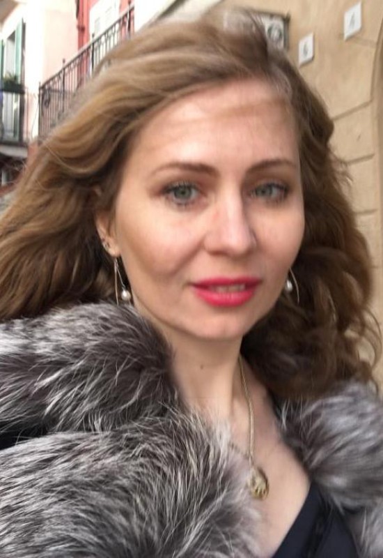 Nataliya • 44 • Russie