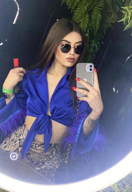 Polina • 23 • Russia