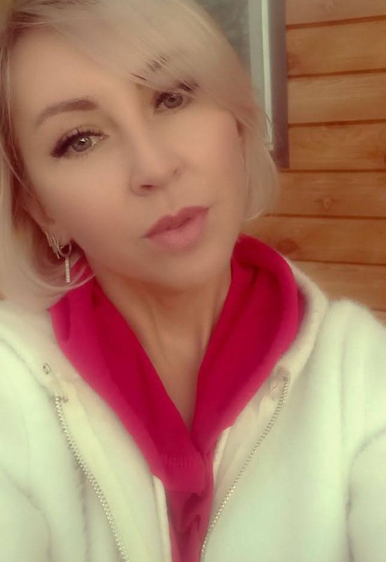 Natalia • 41 • Russie