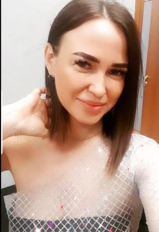 Marina • 38 • Russia