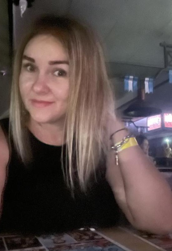 Nadezhda • 38 • Russie