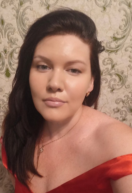 Olga • 48 • Russia