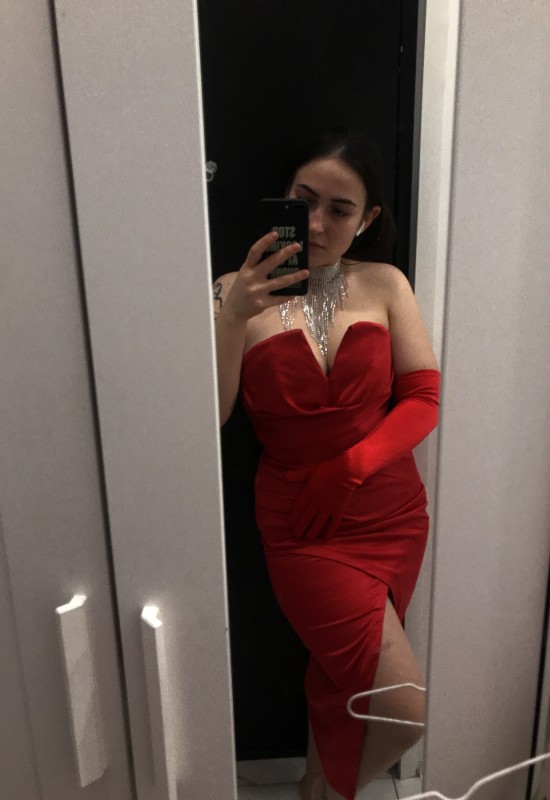 Melissa • 28 • Russie