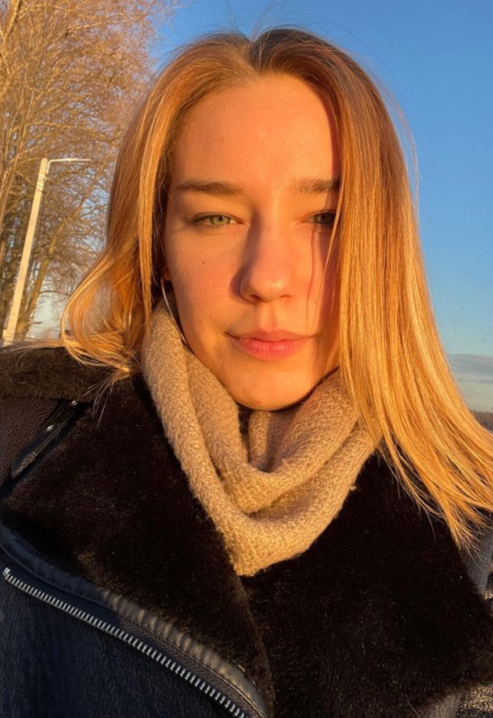 Karina • 24 • Russia