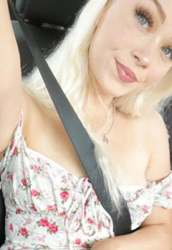 Anna • 30 • Russia