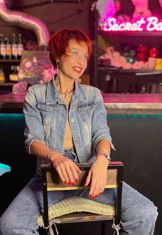 Svetlana • 53 • Russie