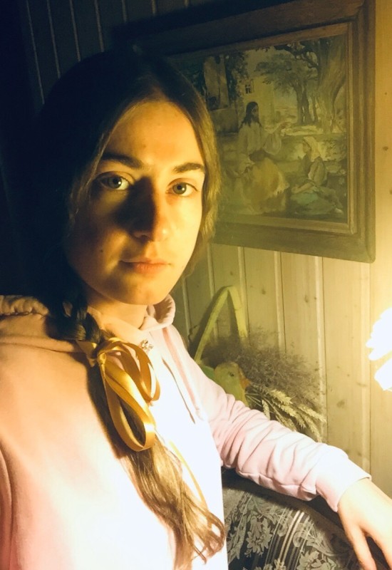 Anna • 35 • Russia