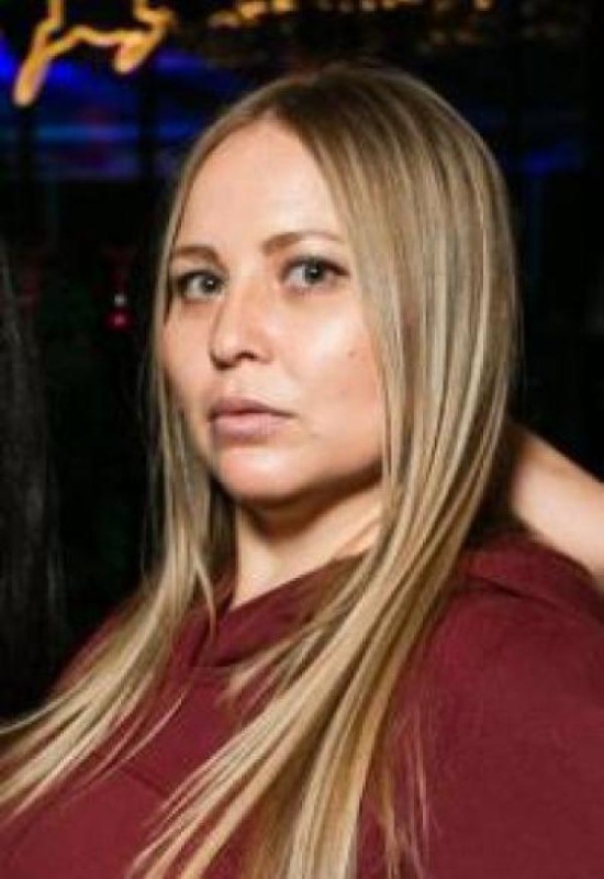 Alena • 40 • Росія