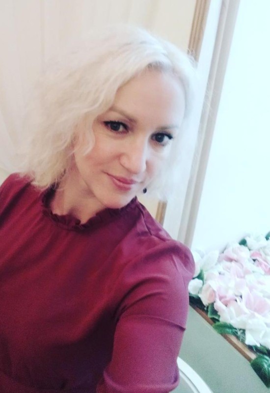 Anna • 45 • Russia