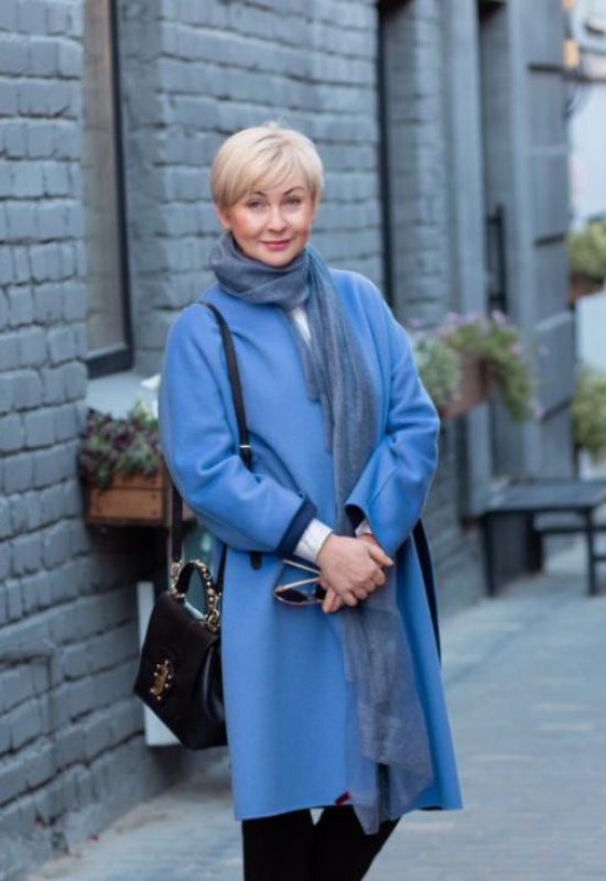 Angelika • 55 • Russie