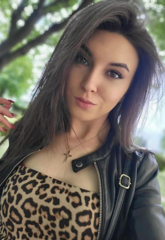 Dacha • 36 • Україна