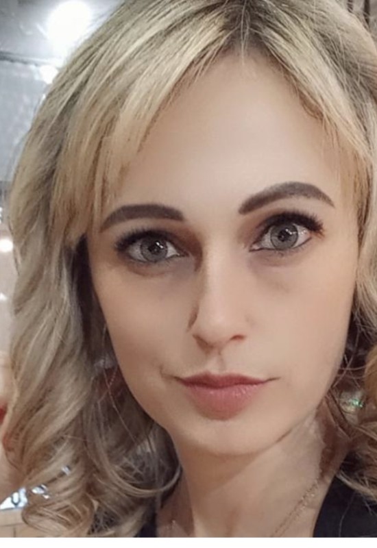 Marina • 38 • Russia