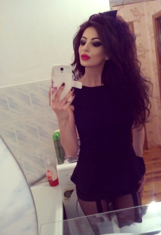 Yulia • 30 • Russie